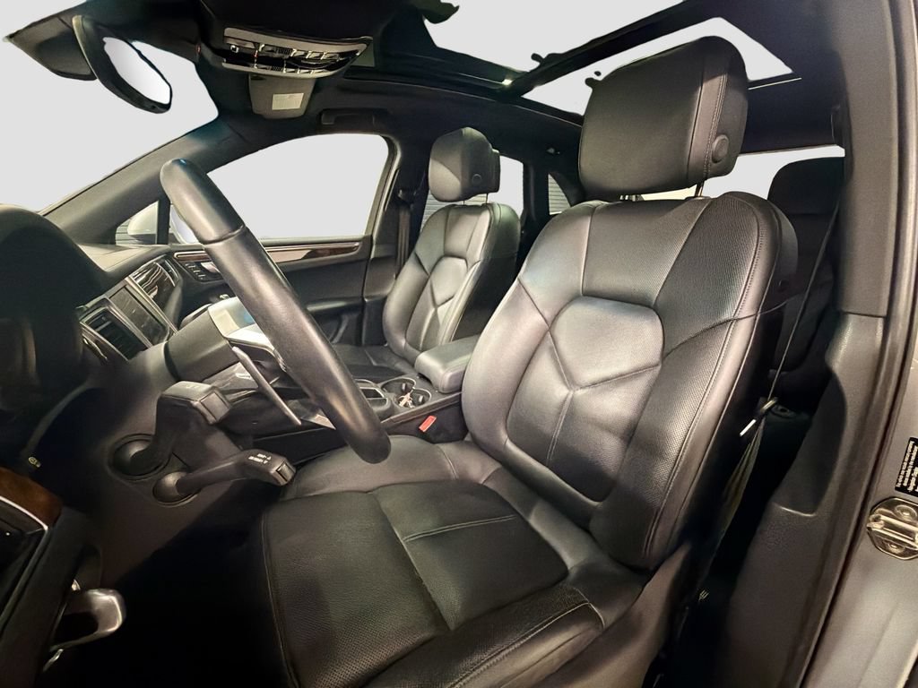 Certified 2015 Porsche Macan S AWD/4WD image 5