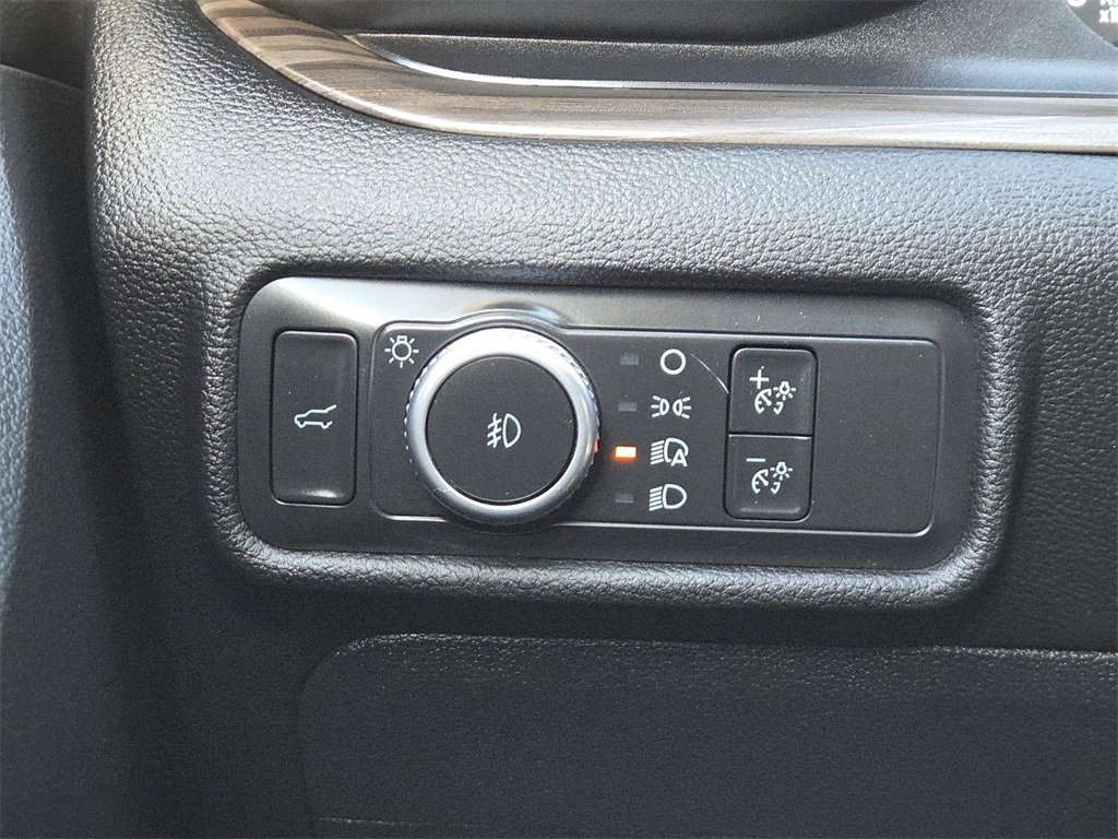 Used 2021 Ford Explorer Limited w/ Equipment Group 301A image 30