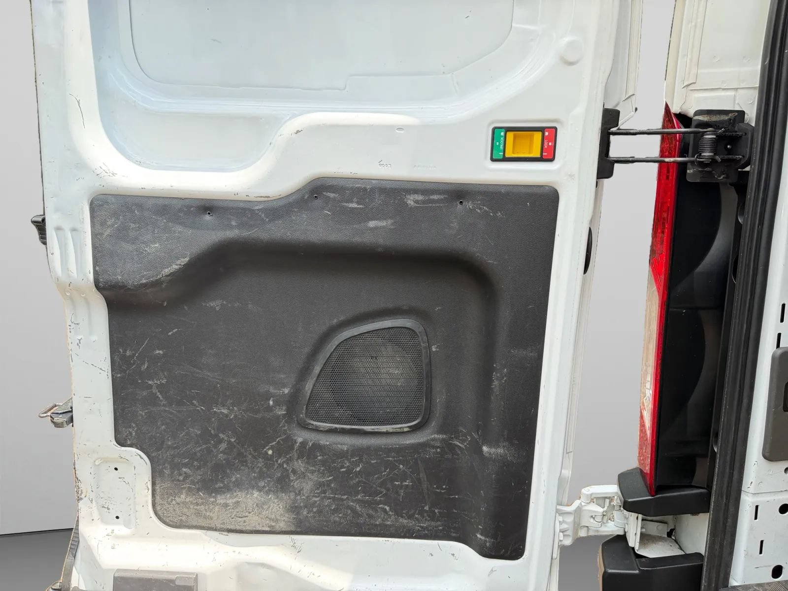 Used 2020 Ford Transit 250 Low Roof RWD image 25