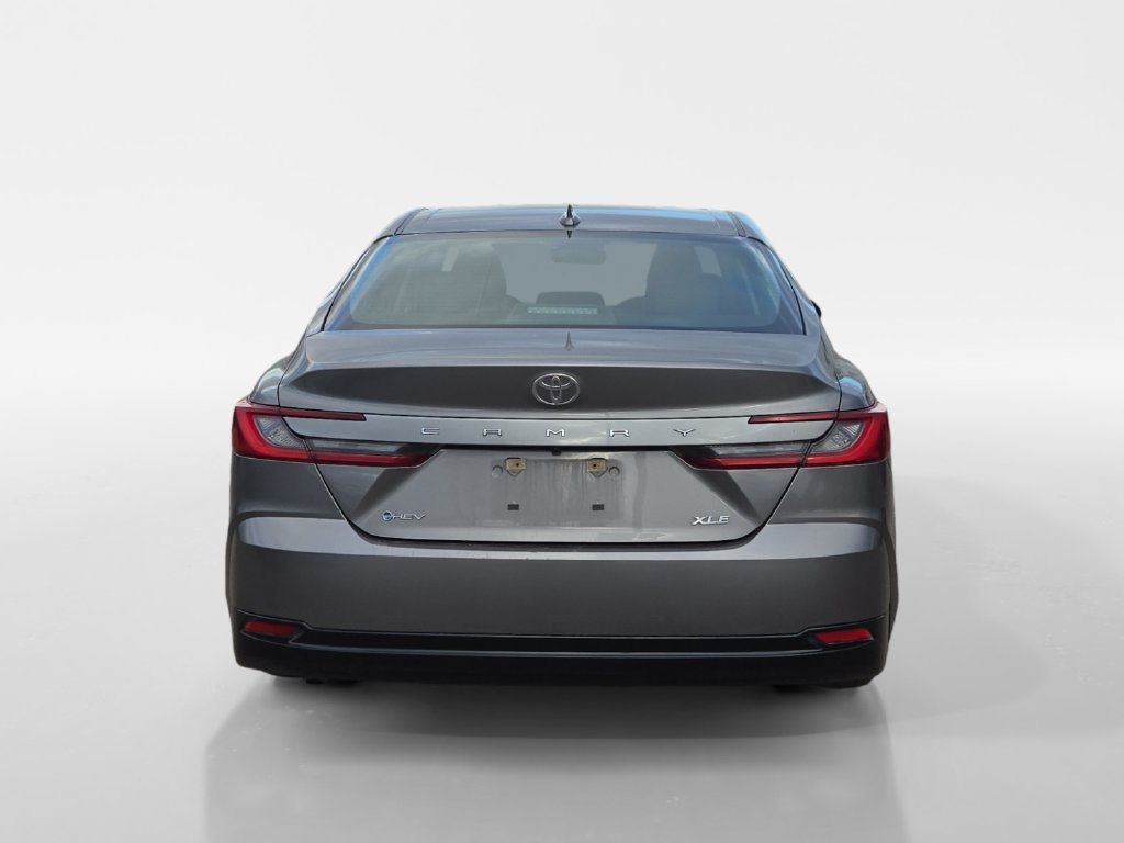 Used 2025 Toyota Camry XLE FWD image 4
