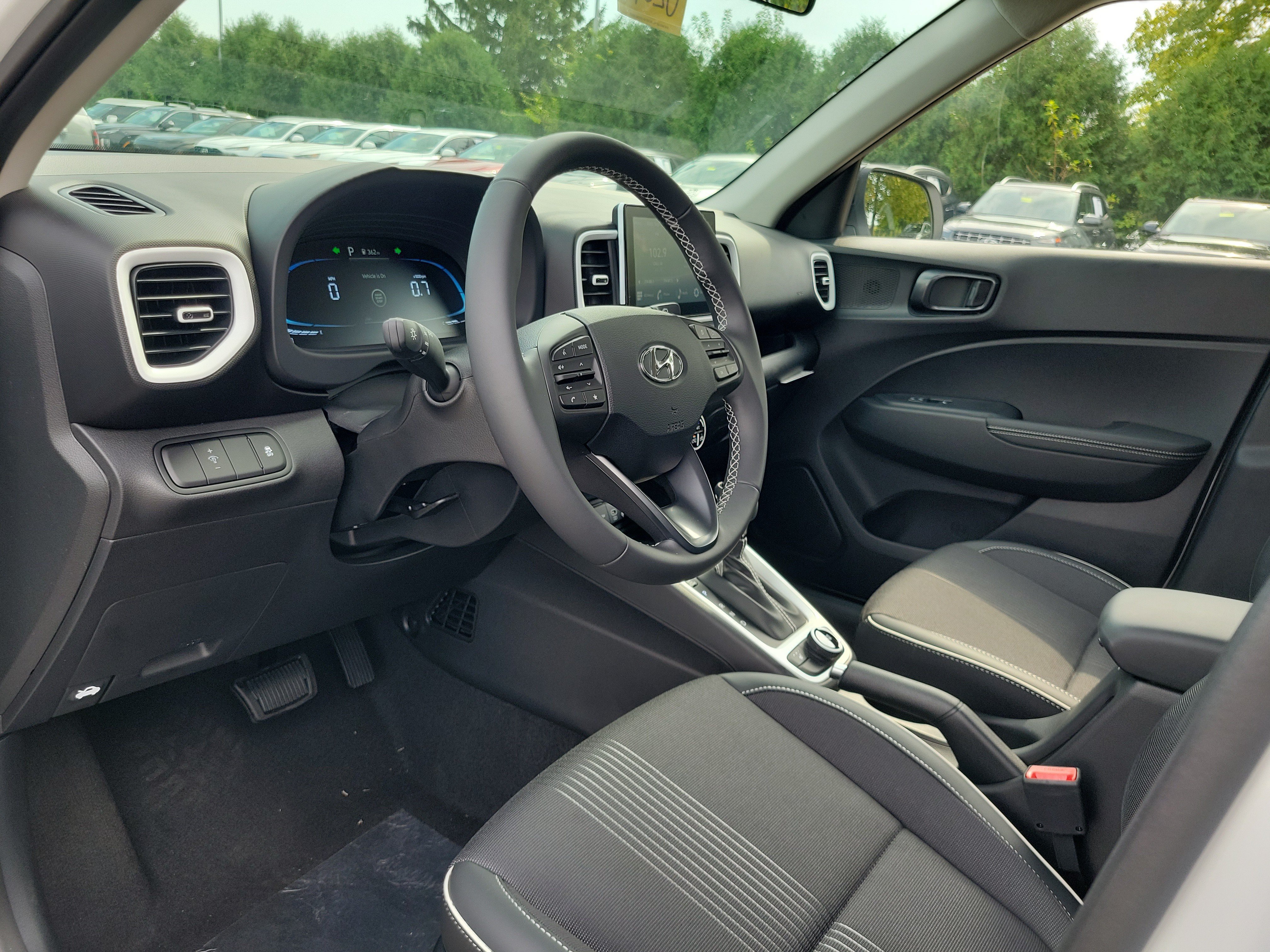 New 2026 Hyundai Venue SEL FWD image 19