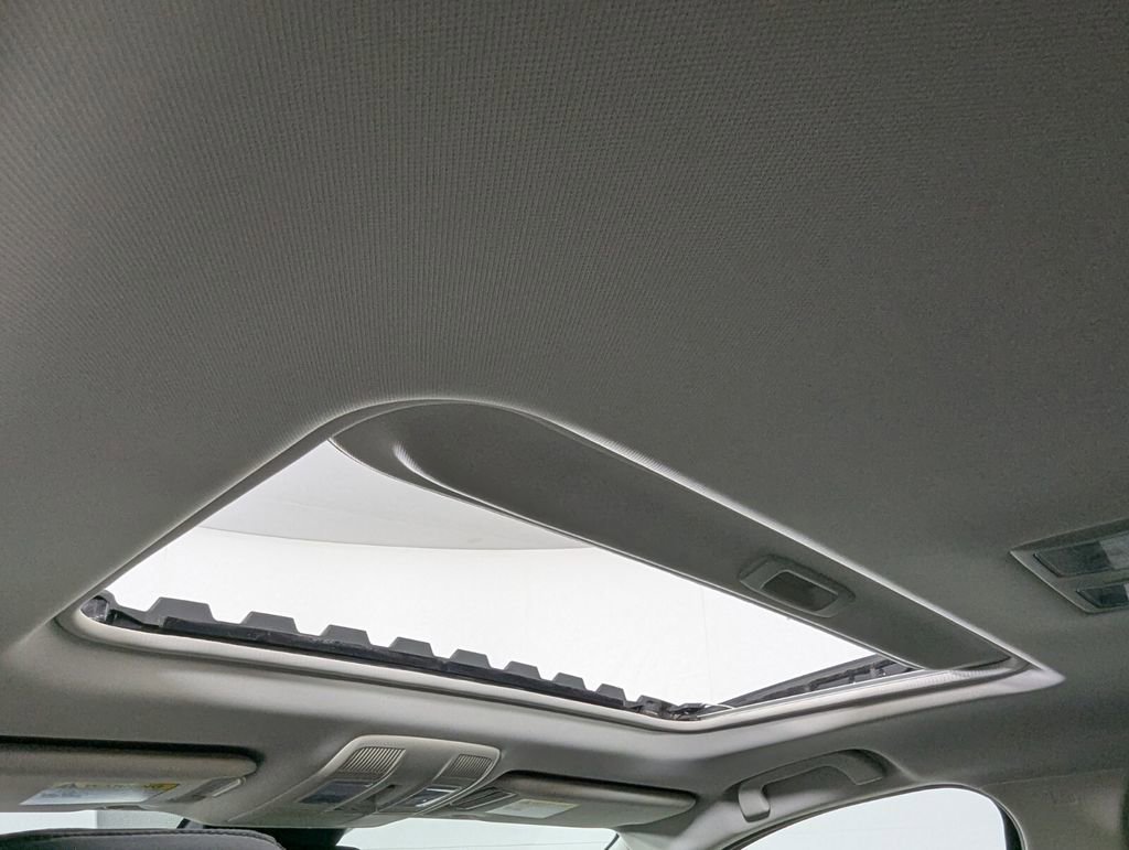 Used 2018 MAZDA CX-9 Touring w/ Touring Premium Package image 26