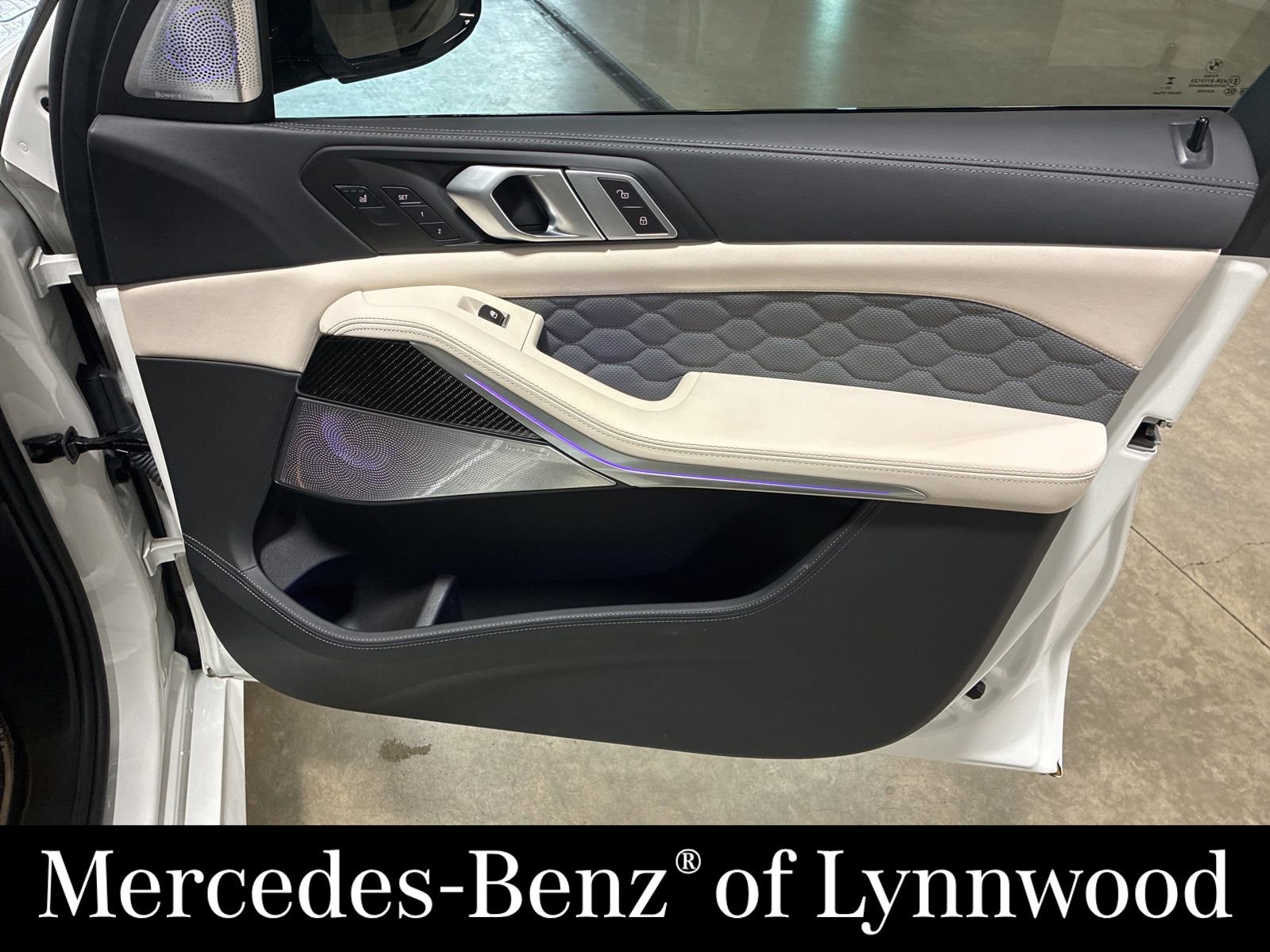 Used 2024 BMW X5 M Competition w/ Executive Package image 21