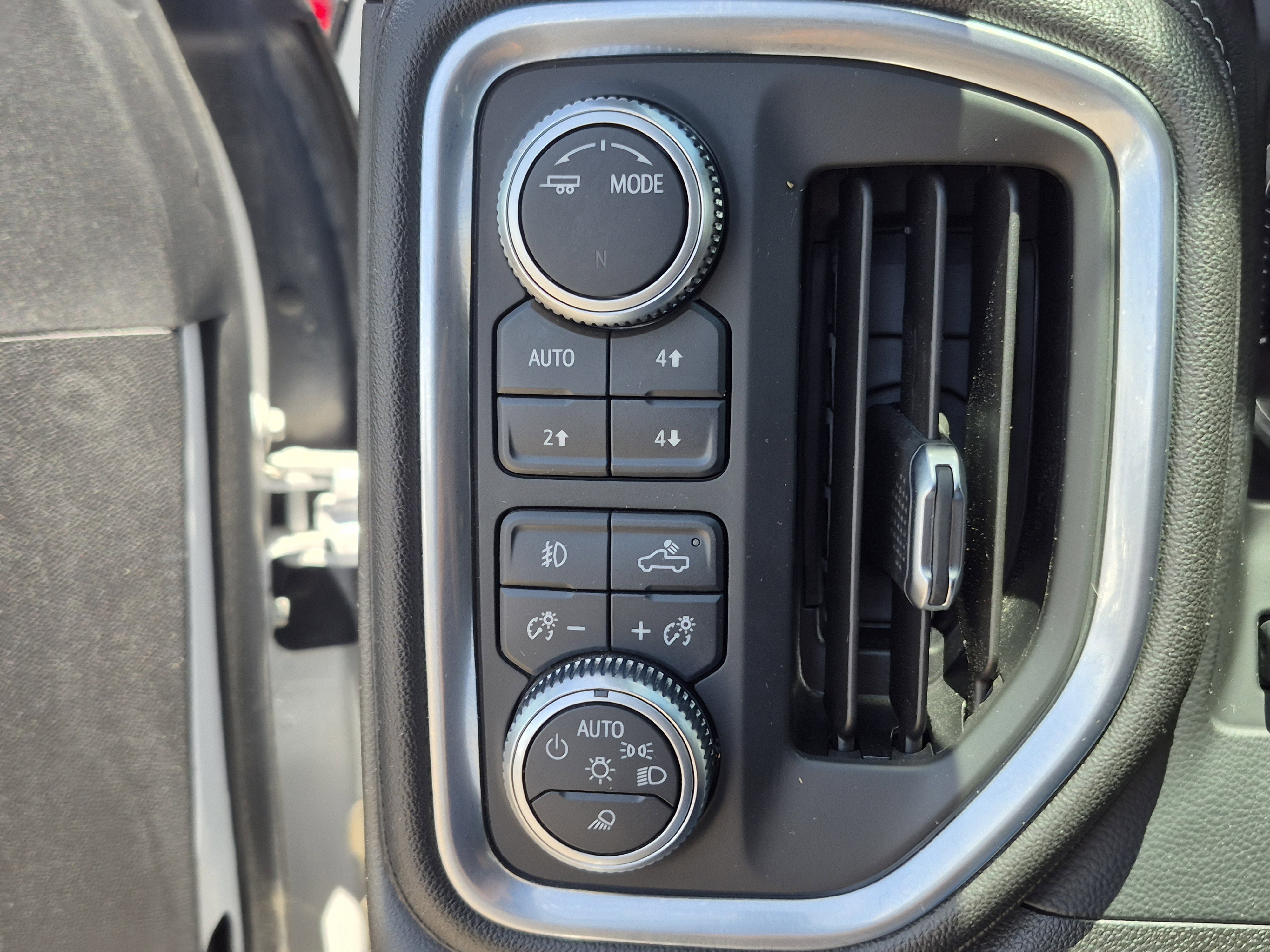 Used 2021 GMC Sierra 3500 Denali w/ Denali Ultimate Package AWD/4WD image 37