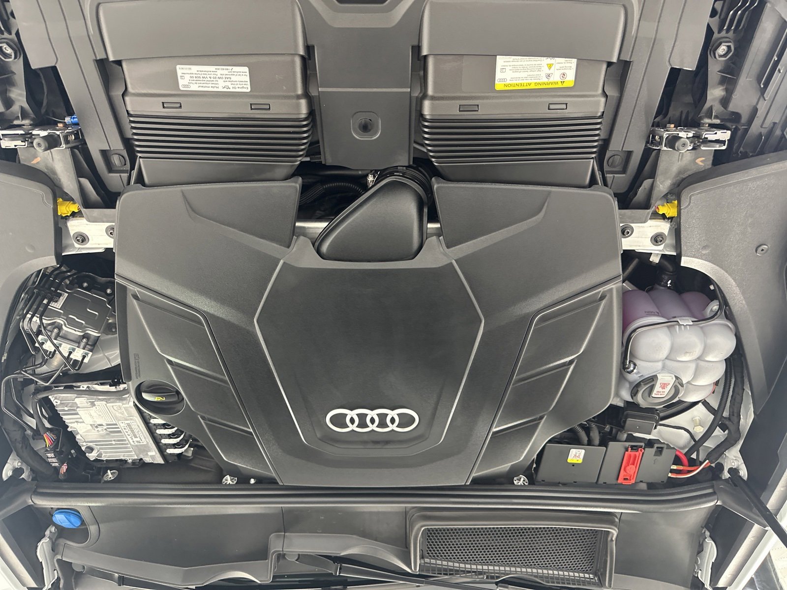 Certified 2025 Audi Q8 Premium Plus w/ Premium Plus Package image 20