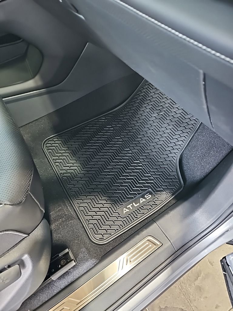 New 2026 Volkswagen Atlas SE image 14