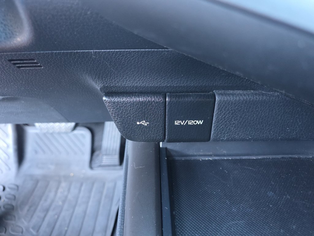 Used 2023 Toyota Camry SE w/ Cold Weather Package FWD image 24