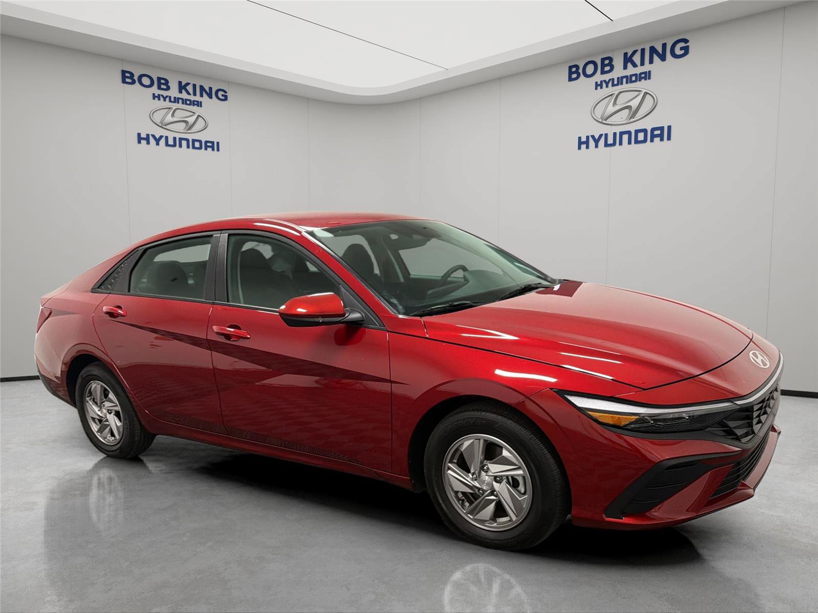Certified 2026 Hyundai Elantra SE FWD image 6
