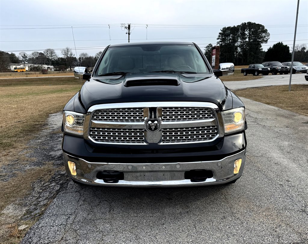 Used 2015 RAM 1500 Laramie w/ Convenience Group AWD/4WD image 2