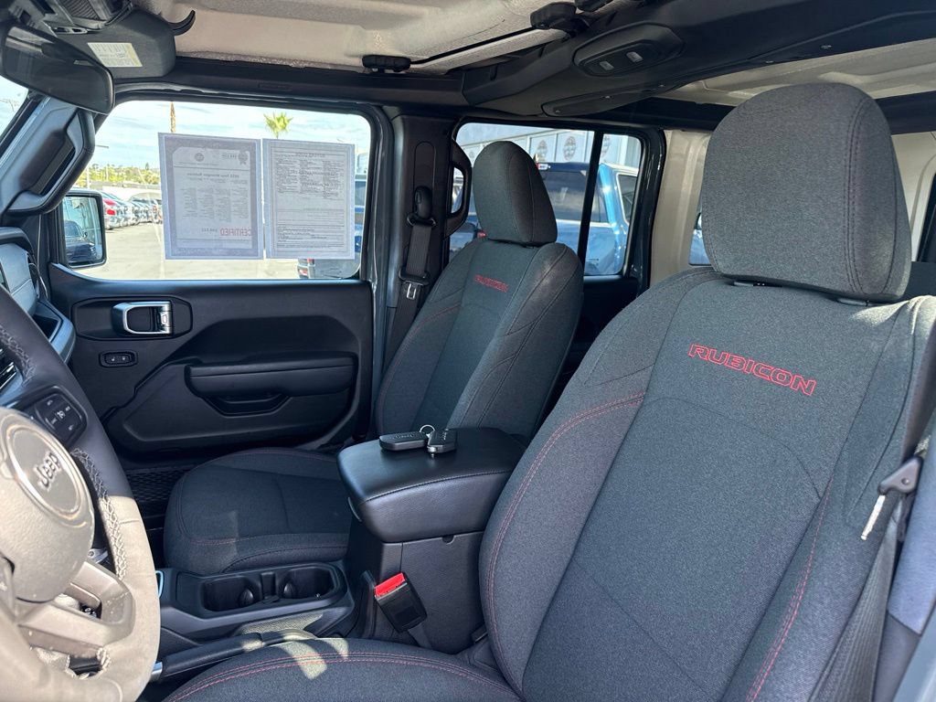Certified 2025 Jeep Wrangler Unlimited Rubicon w/ Convenience Group AWD/4WD image 14