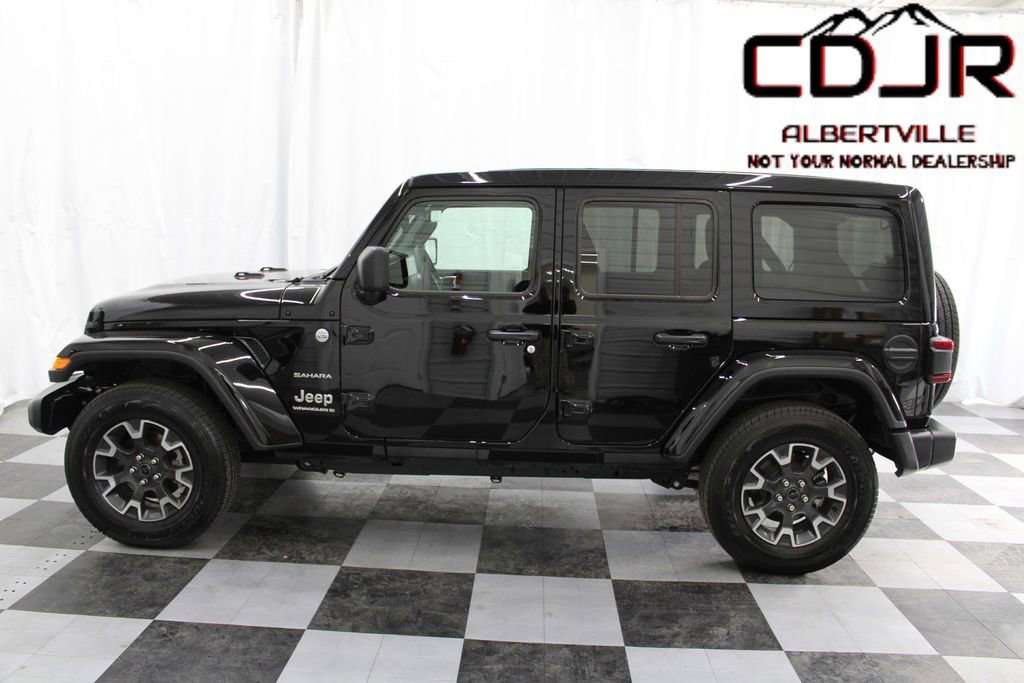 Used 2024 Jeep Wrangler Sahara w/ Technology Group image 4