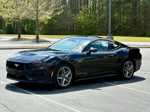 Used 2025 Ford Mustang GT Premium image 2