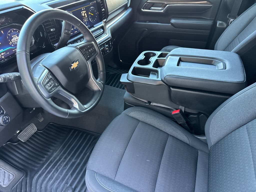 Used 2024 Chevrolet Silverado 2500 LT RWD image 9