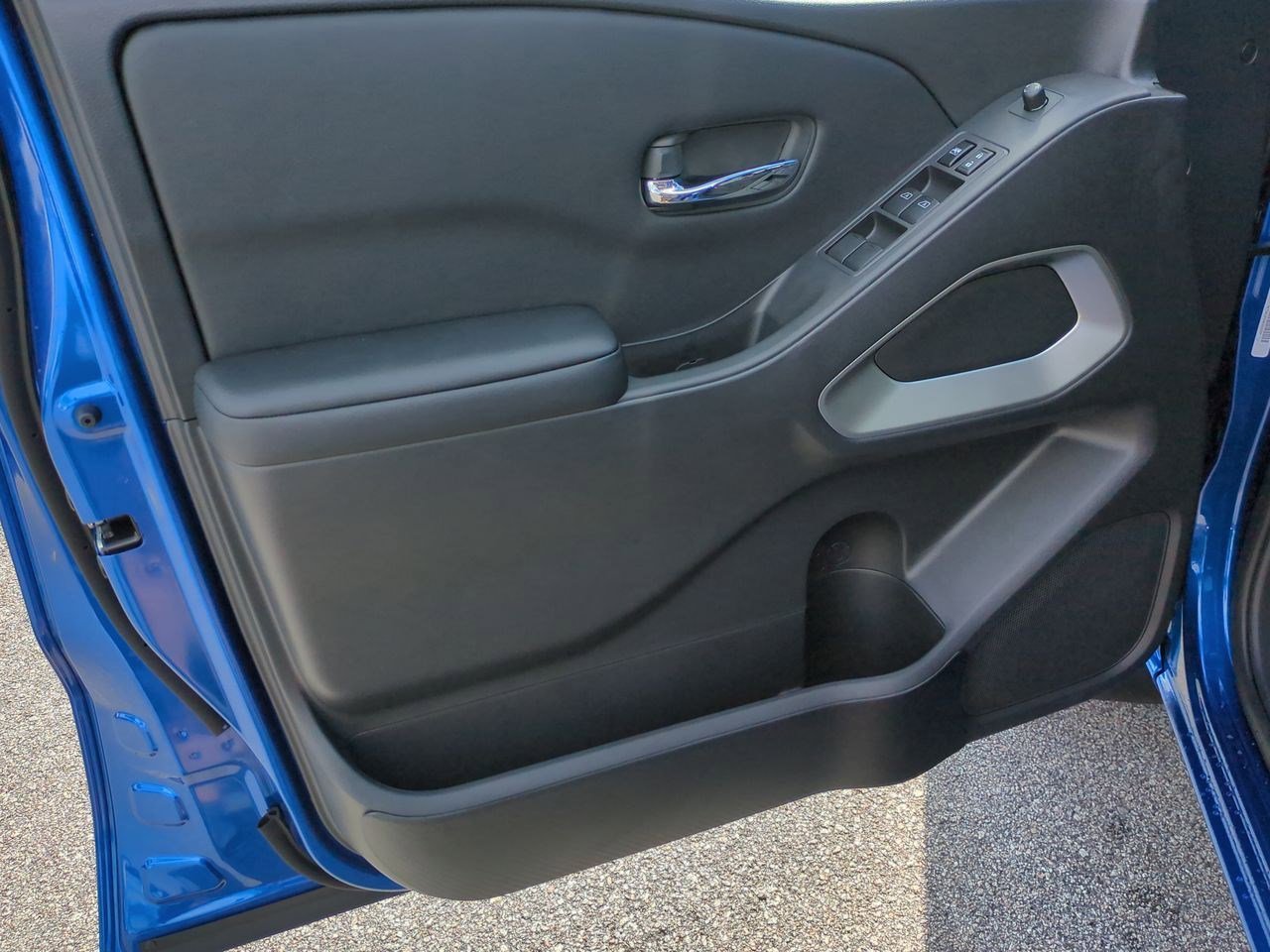 New 2026 Nissan Frontier SV w/ All-Weather Content Package image 11