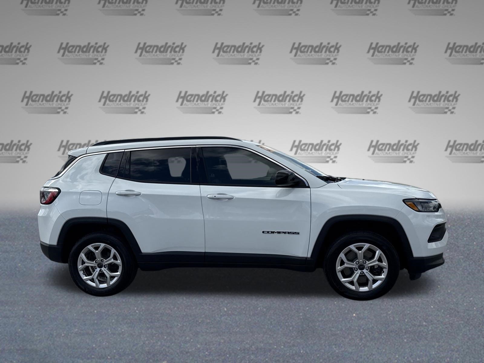 Used 2025 Jeep Compass Latitude image 10