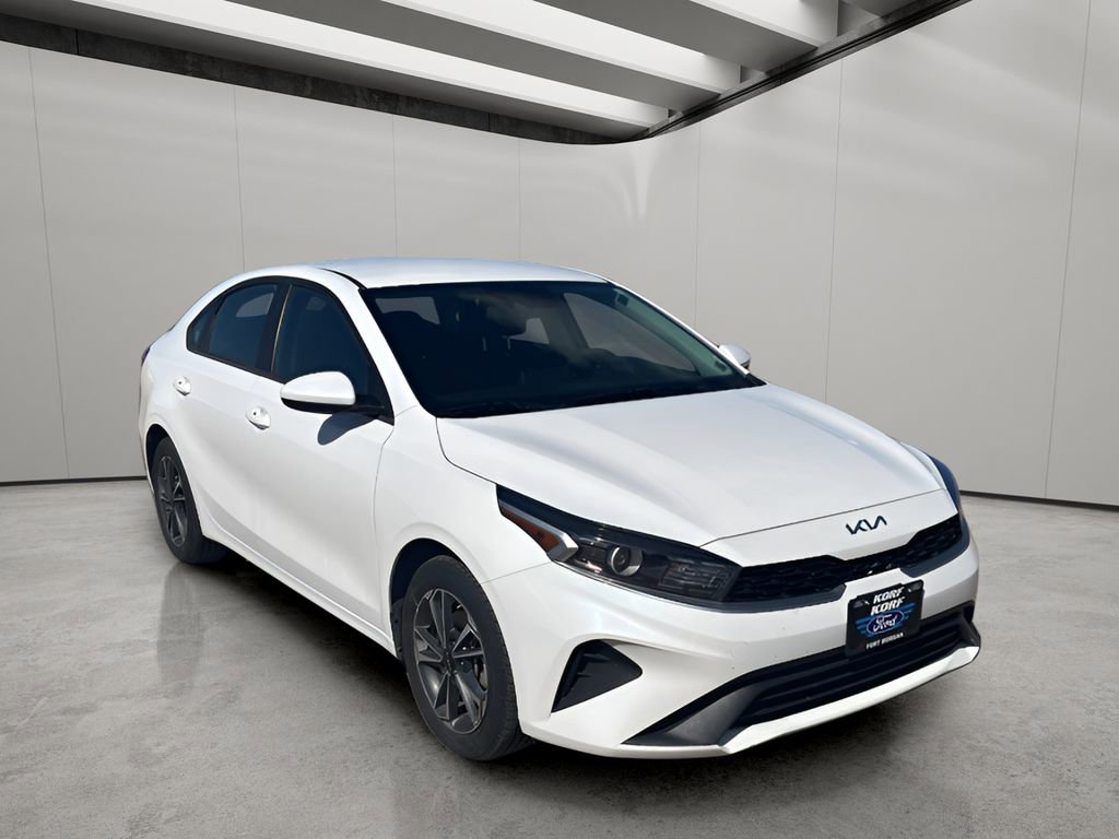 Used 2023 Kia Forte LXS image 7