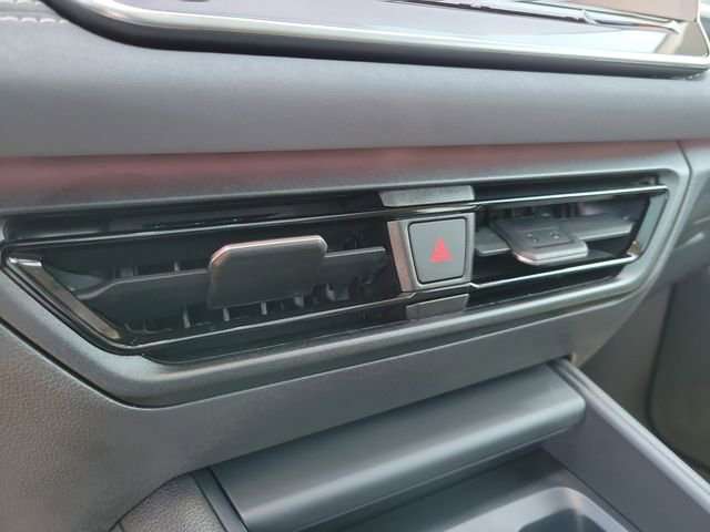 Used 2025 Volkswagen Tiguan SE w/ Panoramic Sunroof Package image 27