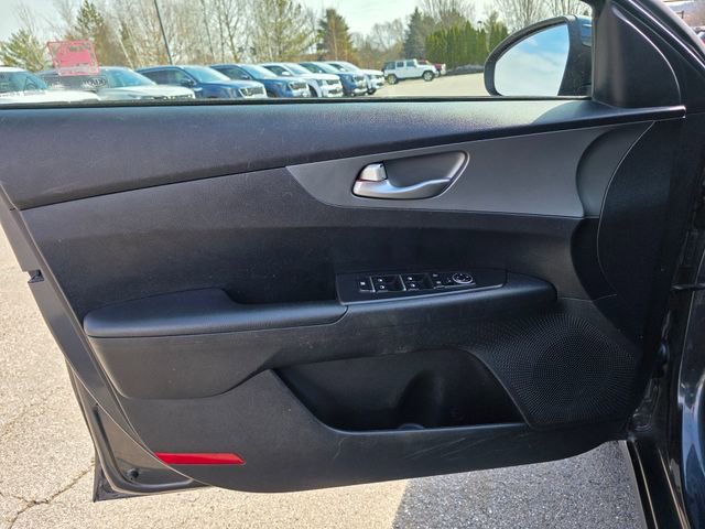 Used 2019 Kia Forte LXS FWD image 23