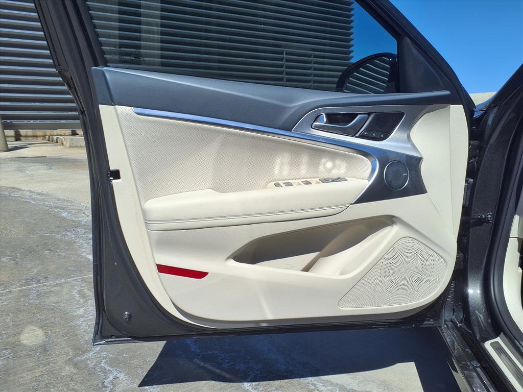 Certified 2026 Genesis G70 2.5T Prestige image 20