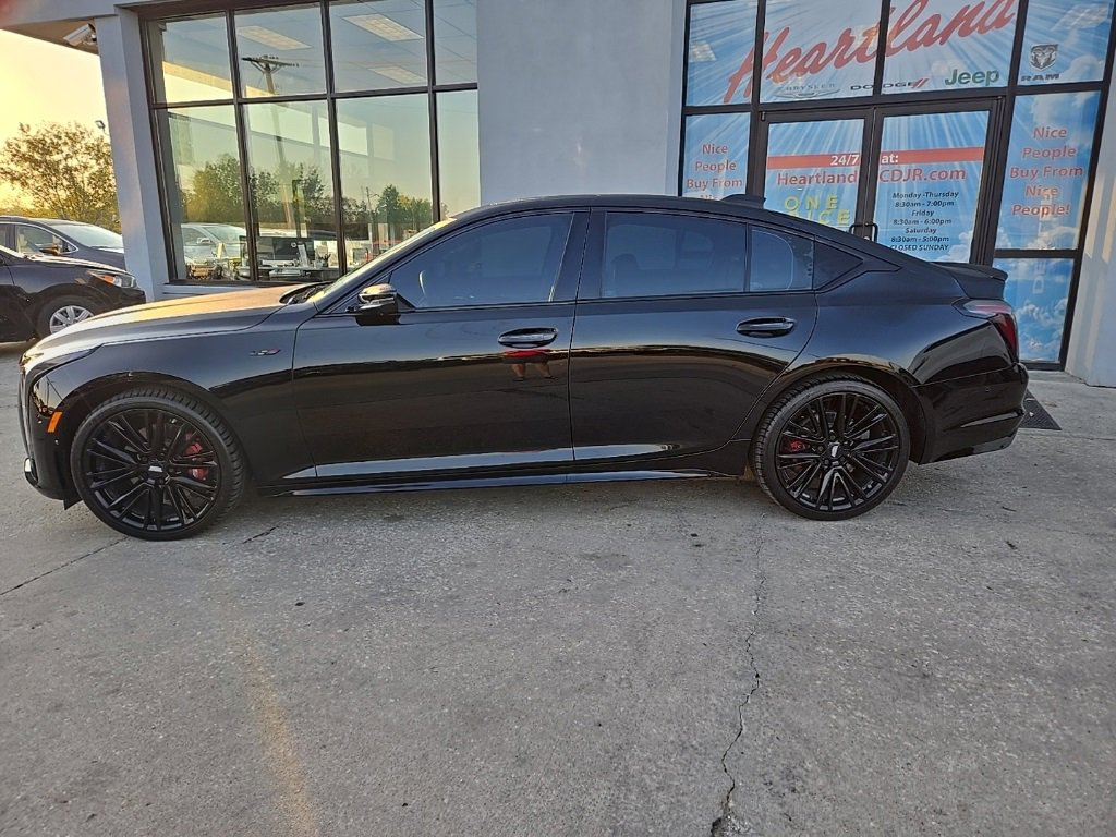 Used 2026 Cadillac CT5 V w/ LPO, ONYX Package image 5