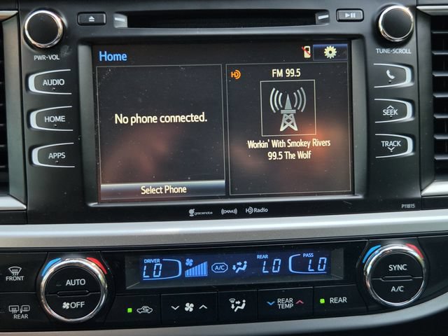 Used 2019 Toyota Highlander Plus FWD image 14