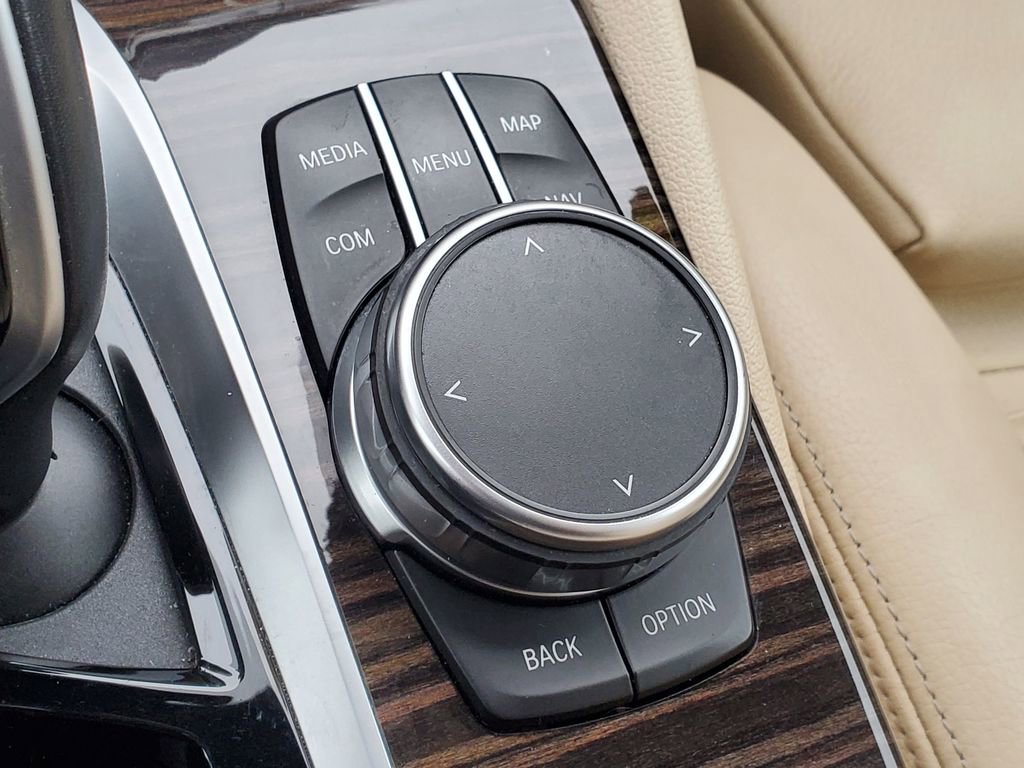 Used 2020 BMW 540i xDrive w/ Convenience Package image 31