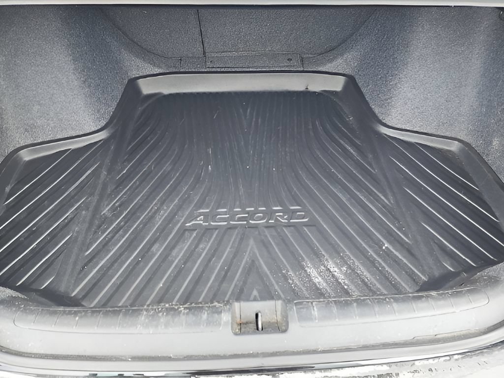 Used 2019 Honda Accord EX-L image 12