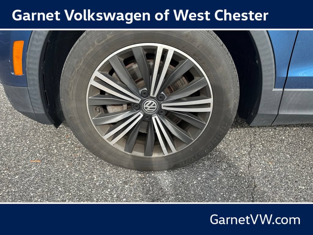 Used 2018 Volkswagen Tiguan SEL w/ 3rd Row Seat Package AWD/4WD image 19