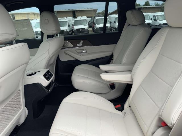 New 2025 Mercedes-Benz GLS 450 4MATIC image 32