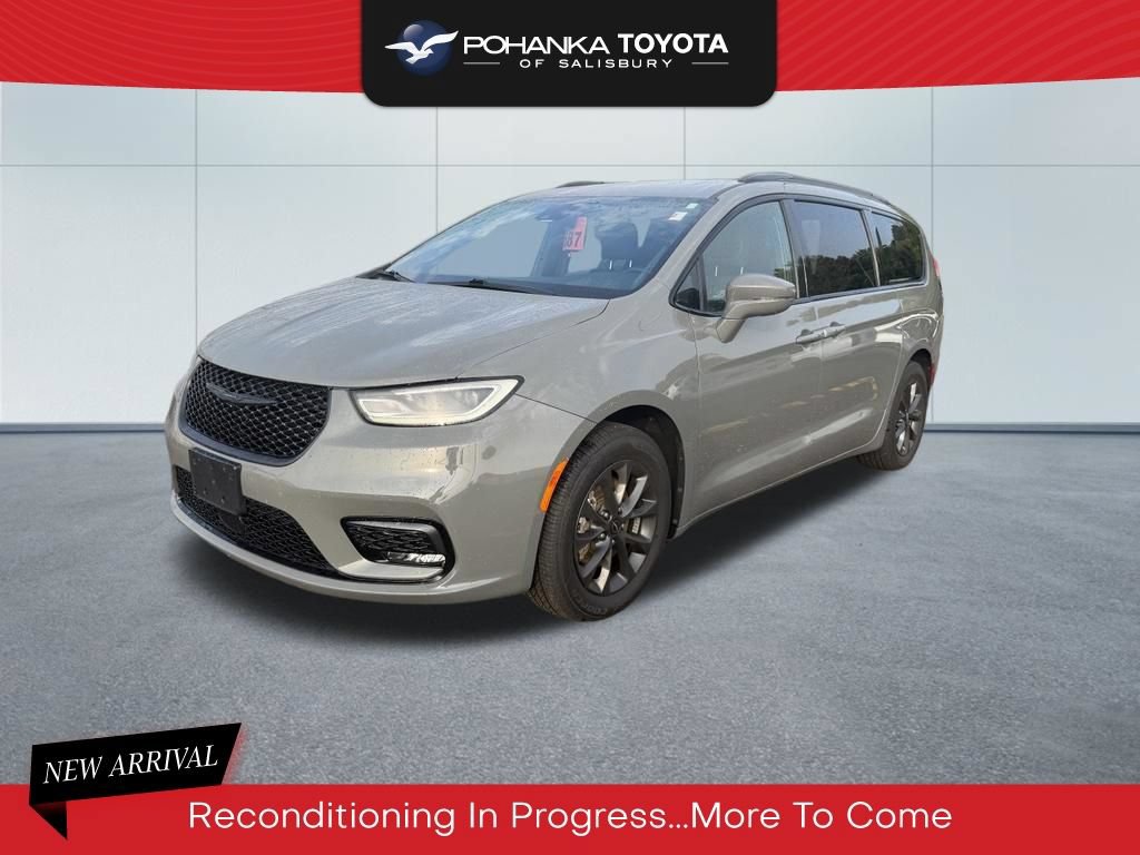 Used 2021 Chrysler Pacifica Touring w/ S Appearance Package FWD image 1