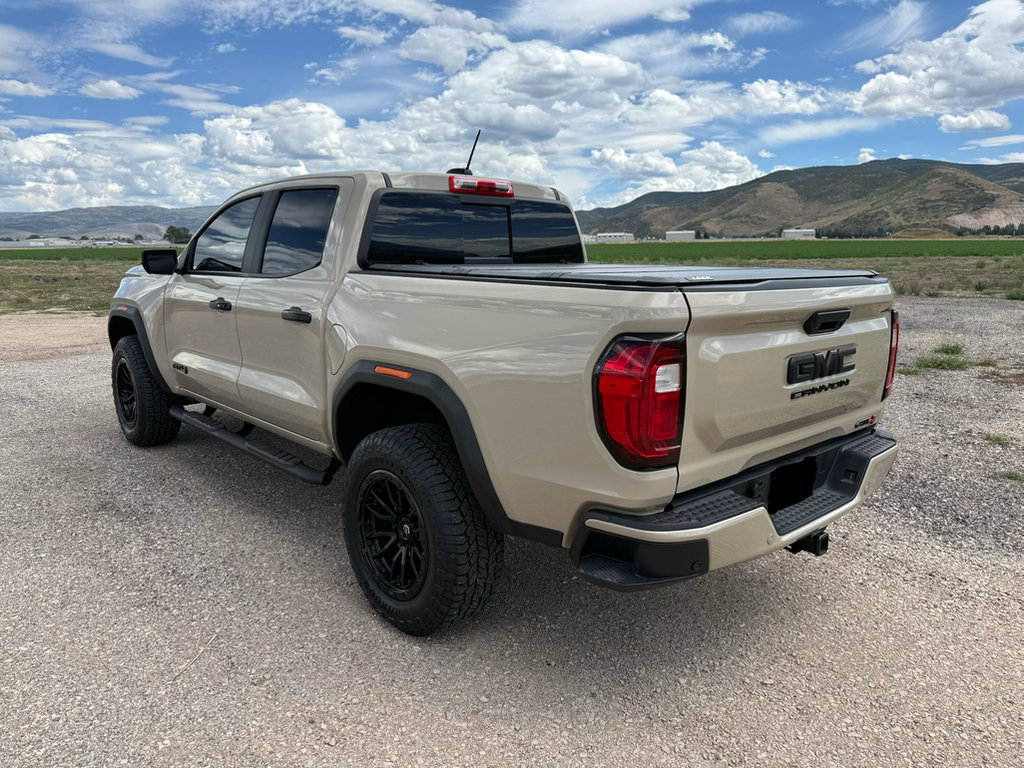 Used 2024 GMC Canyon AT4 w/ Technology Package AWD/4WD image 5