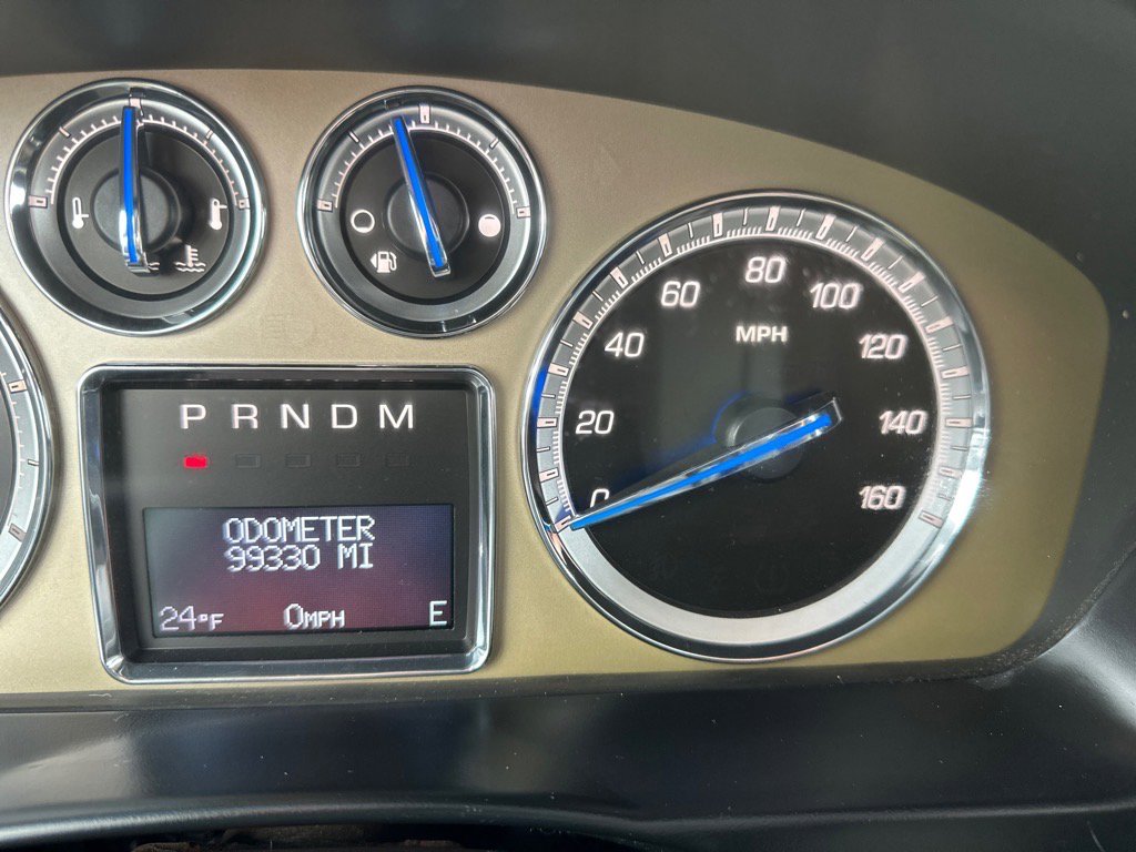 Used 2014 Cadillac Escalade Platinum image 25