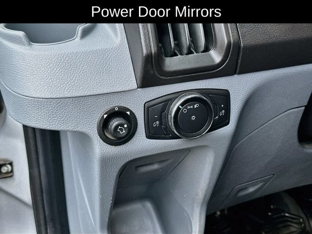 Used 2018 Ford Transit 250 148 Medium Roof RWD image 23