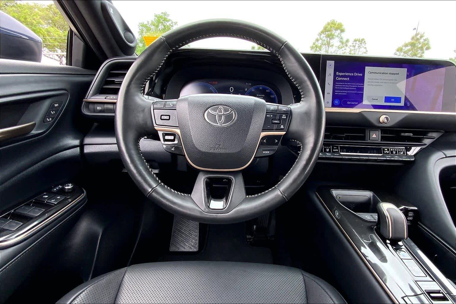 Certified 2025 Toyota Crown Platinum AWD/4WD image 6