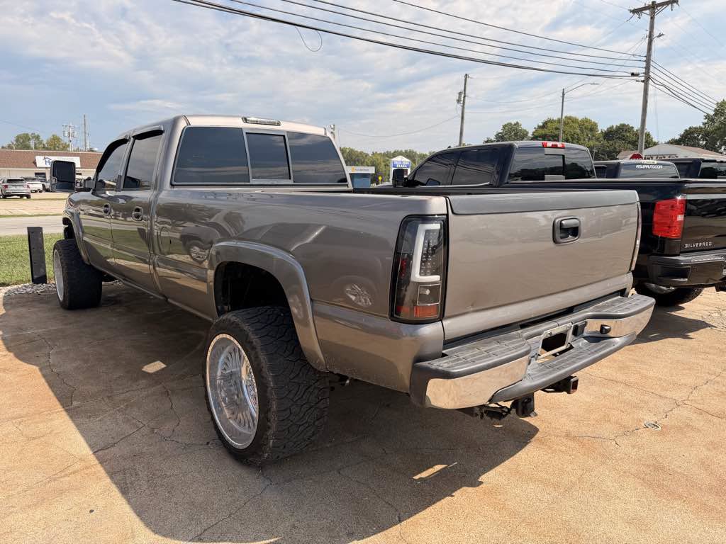 Used 2006 Chevrolet Silverado 3500 LT w/ Heavy-Duty Power Package AWD/4WD image 5