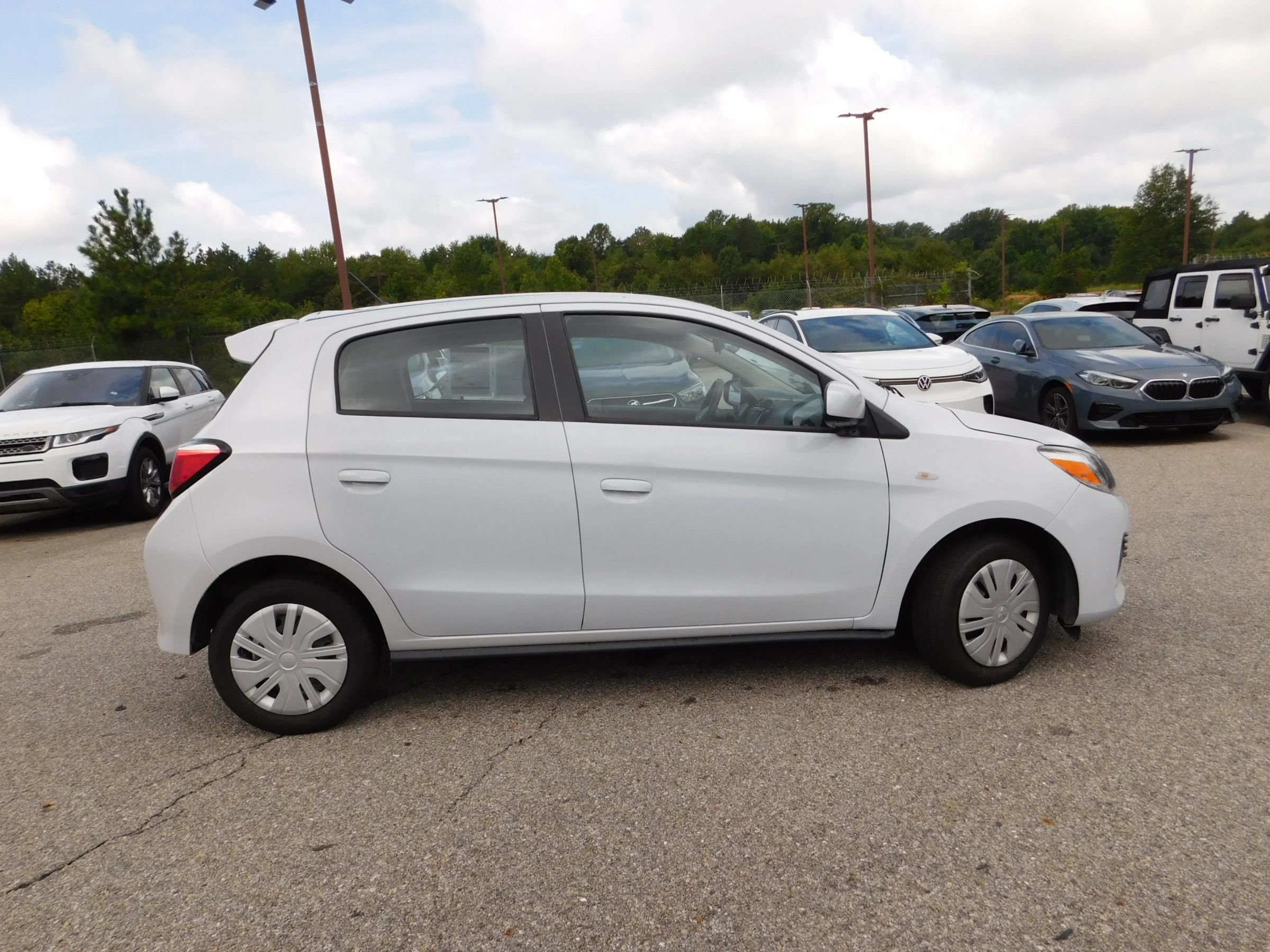 Used 2024 Mitsubishi Mirage ES FWD image 4