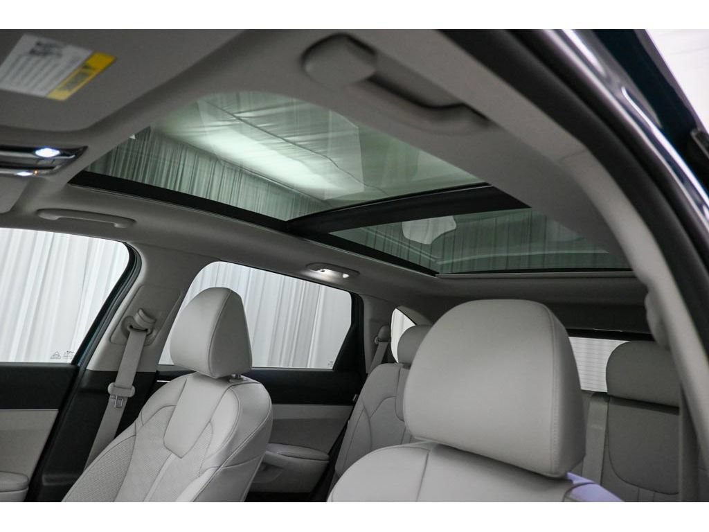 New 2026 Kia Sorento S w/ S Panoramic Sunroof Package FWD image 18