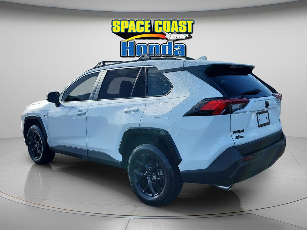 Used 2021 Toyota RAV4 XLE image 5