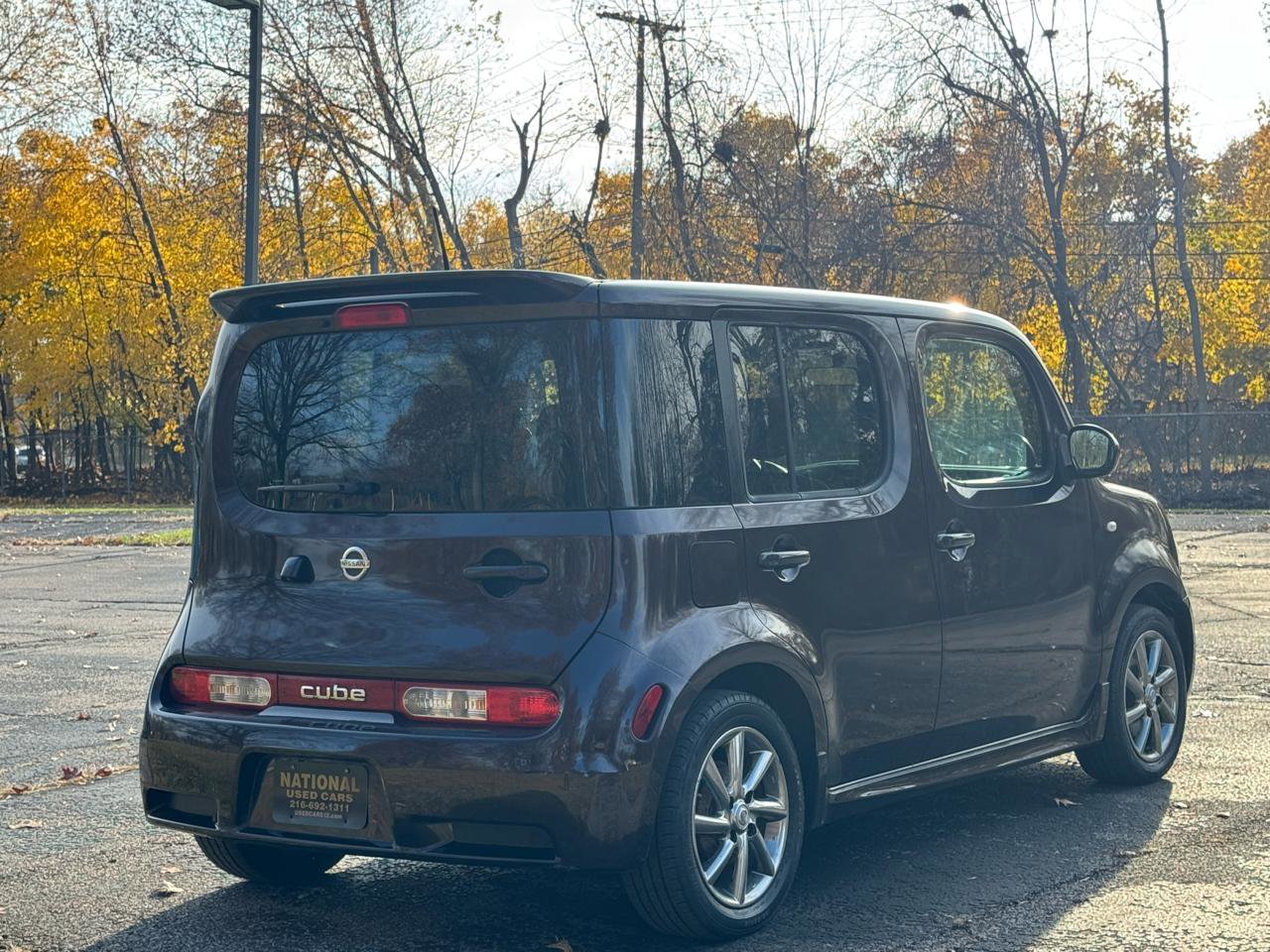 Used 2010 Nissan Cube 1.8 S Krom Edition w/ Interior Designer Pkg FWD image 6