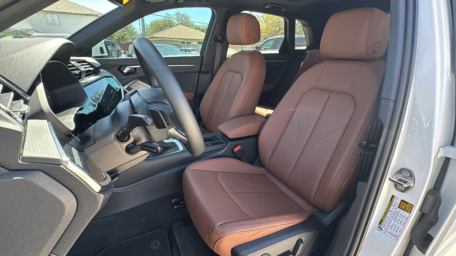 Used 2025 Audi Q3 2.0T Premium Plus w/ Premium Plus Package image 14