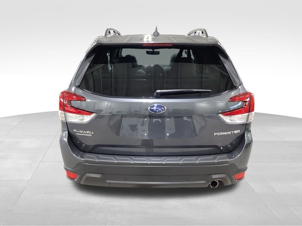 Used 2022 Subaru Forester Limited image 7