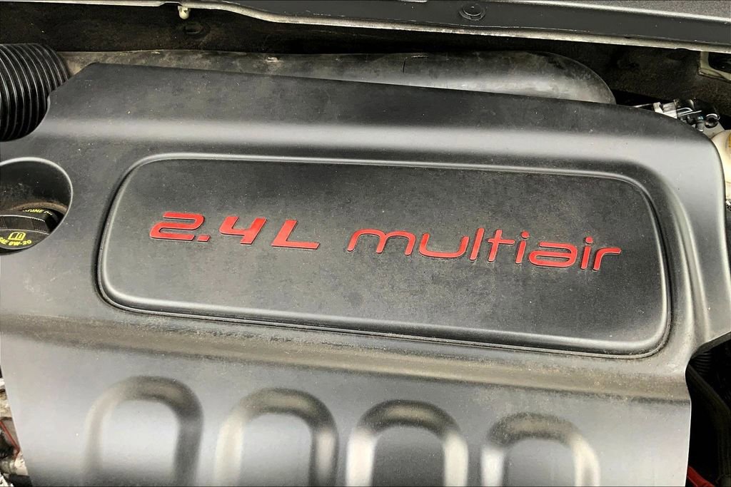 Used 2016 Jeep Renegade Limited image 30