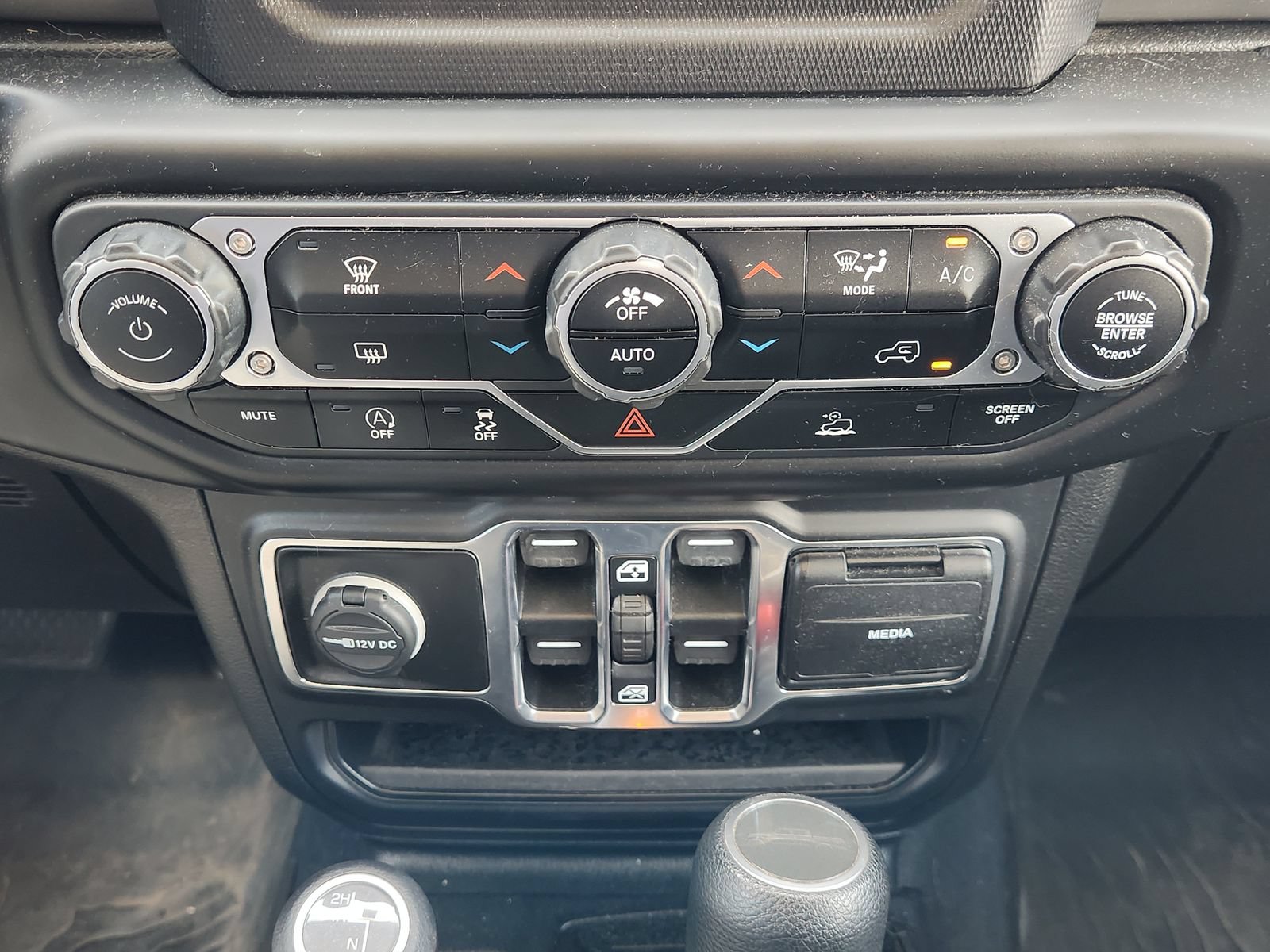 Used 2020 Jeep Gladiator Sport w/ Quick Order Package 24S AWD/4WD image 22