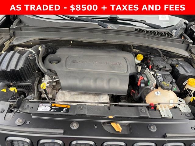 Used 2017 Jeep Renegade Latitude w/ Safety & Security Group FWD image 11