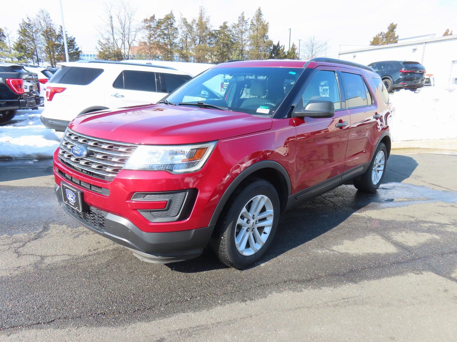 Used 2016 Ford Explorer 4WD image 3