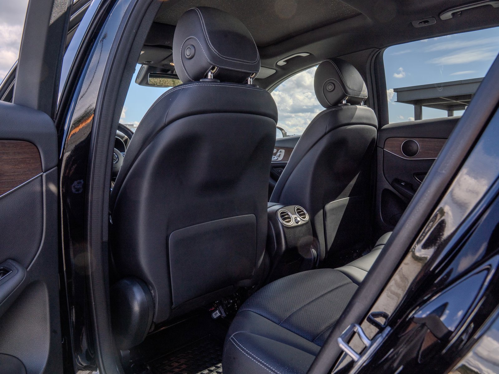 Used 2022 Mercedes-Benz GLC 300 4MATIC image 17