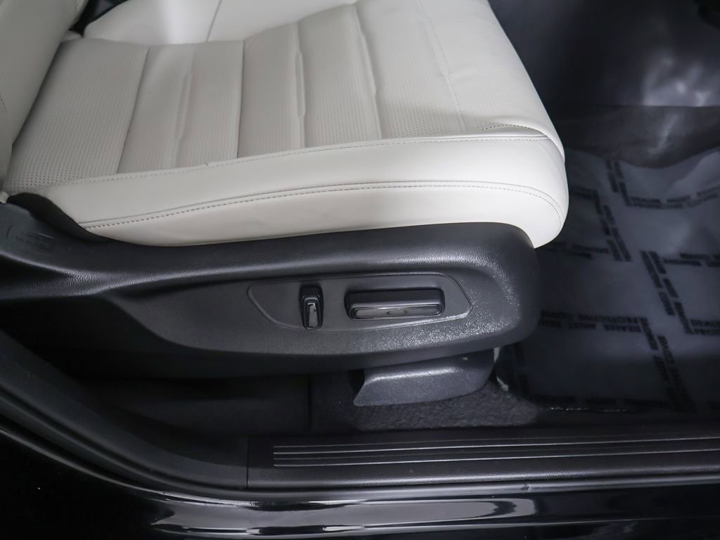 Used 2025 Honda CR-V EX-L image 31
