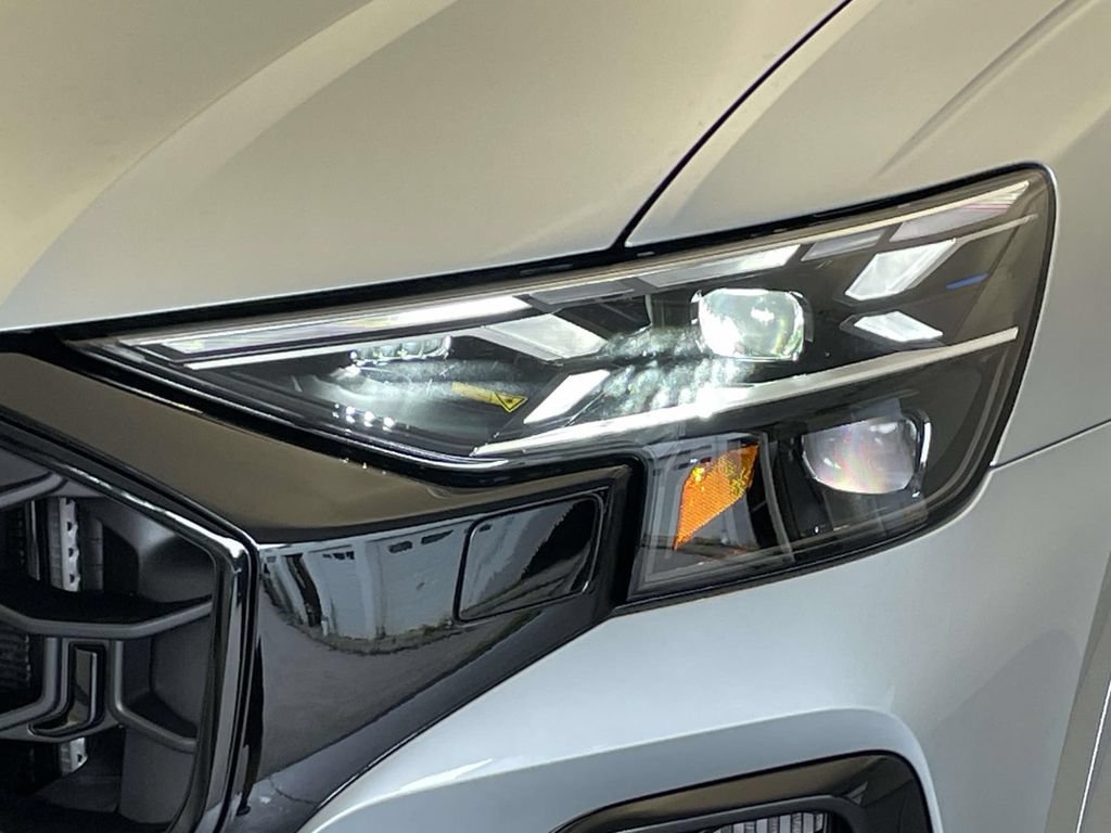 New 2026 Audi SQ8 Prestige AWD/4WD image 15