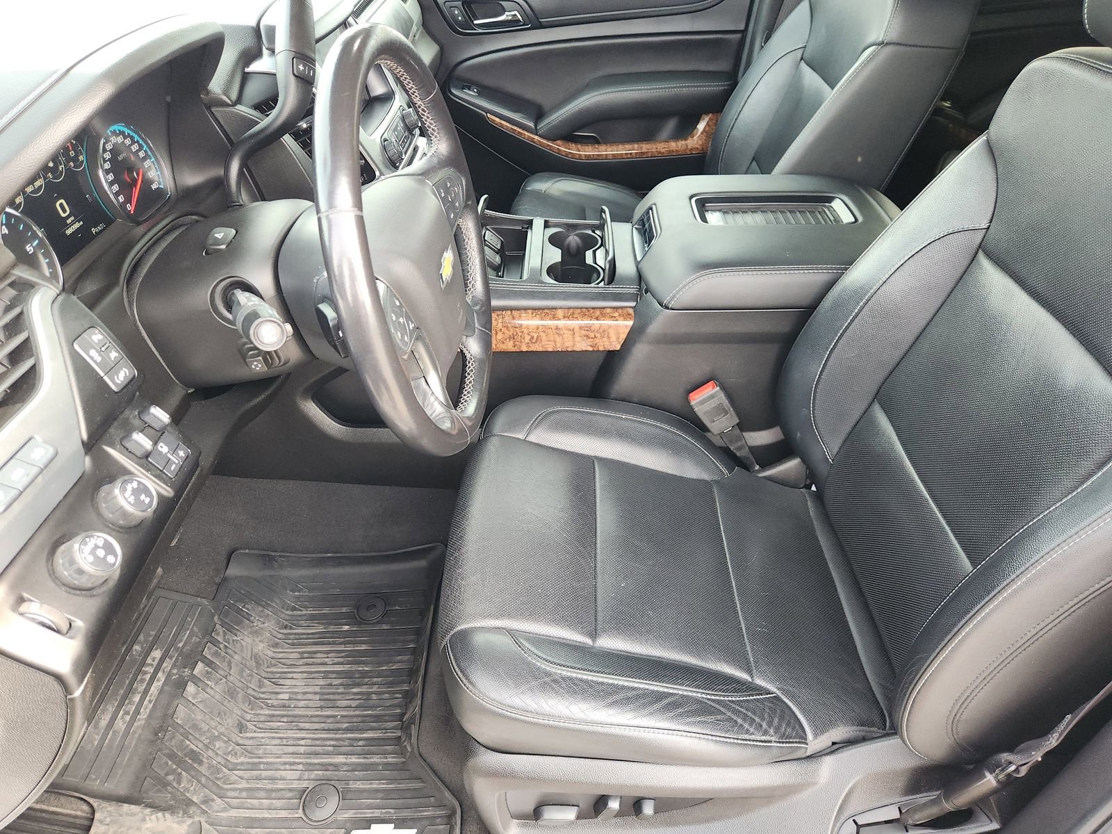 Used 2019 Chevrolet Suburban Premier image 16