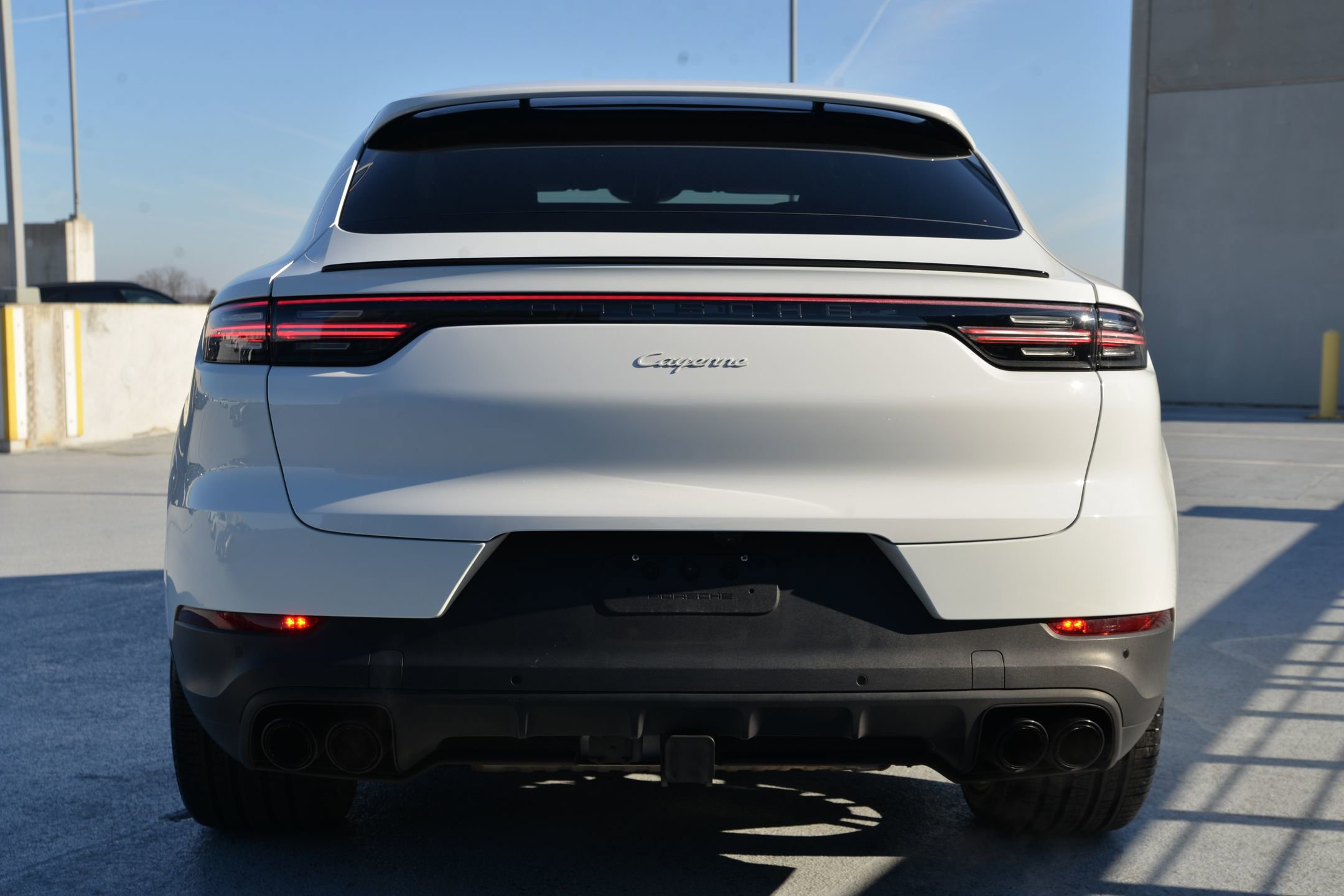 Certified 2023 Porsche Cayenne Platinum Edition image 10